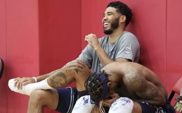 世界杯买球网站-亦兄亦友！比尔塔图姆合力出征 未来在波士顿相遇？